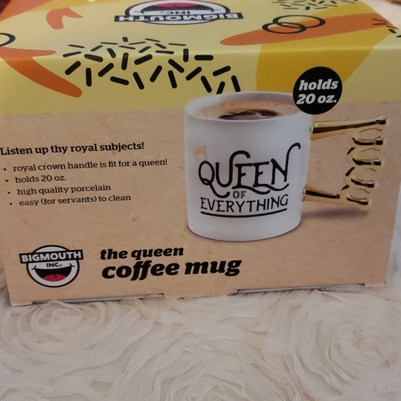 3🚨/$25 🆕️ QUEEN of Everything  20oz Coffee mug - Picture 4 of 5